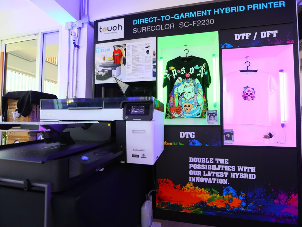 epson f2230 เครื่องพิมพ์ ไฮบริด hybrid printer dtg dt film dft surecolor precision core ink untrachrome dg2 inkspa เปิดตัว ที่แรก likeroom studio ลาดพร้าว64